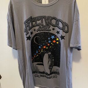 100% Cotton Fleetwood Mac Gray Graphic Tee from Earthbound Trading NWT